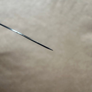 Spiralformad nål Mörkbrun 42G NYHET